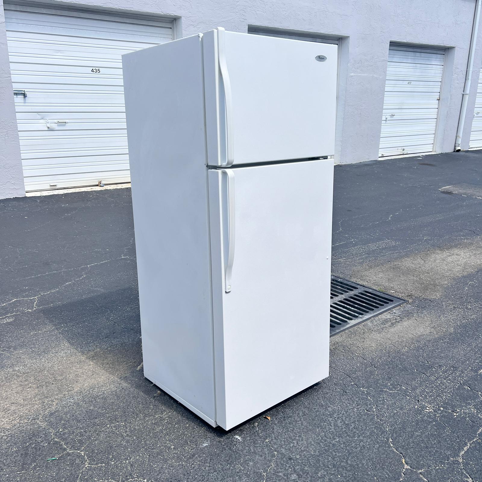 Whirlpool Top and Bottom Refrigerator Whirlpool Top and Bottom Refrigerator